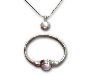 Set Bracelet and Necklace Pearl