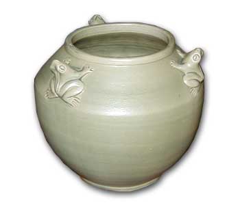 Three Frog Pot