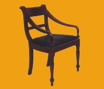 Raffless Gelung Armed Chair