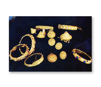 Set Of Bracelet and Brooch